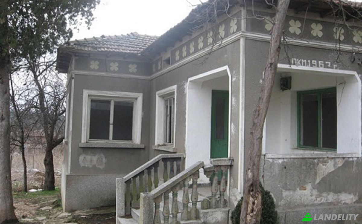 Single Family Home for Sale at bez ime, Rosen, General Toshevo, Dobrich Province, Bulgaria. Photo 4