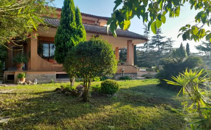 Single Family Home for Sale Via Falterona. Photo#1