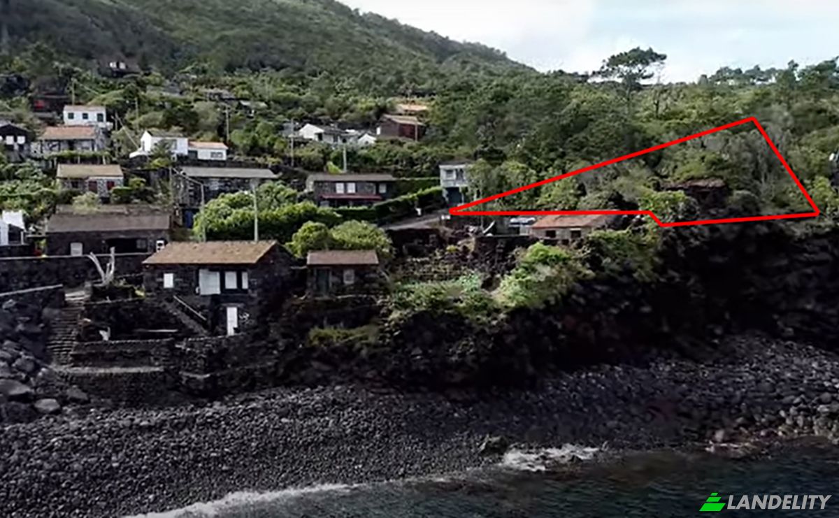 Land Lot for Sale Prainha de Cima, Sao Roque do Pico, Azores, Portugal. Photo 3
