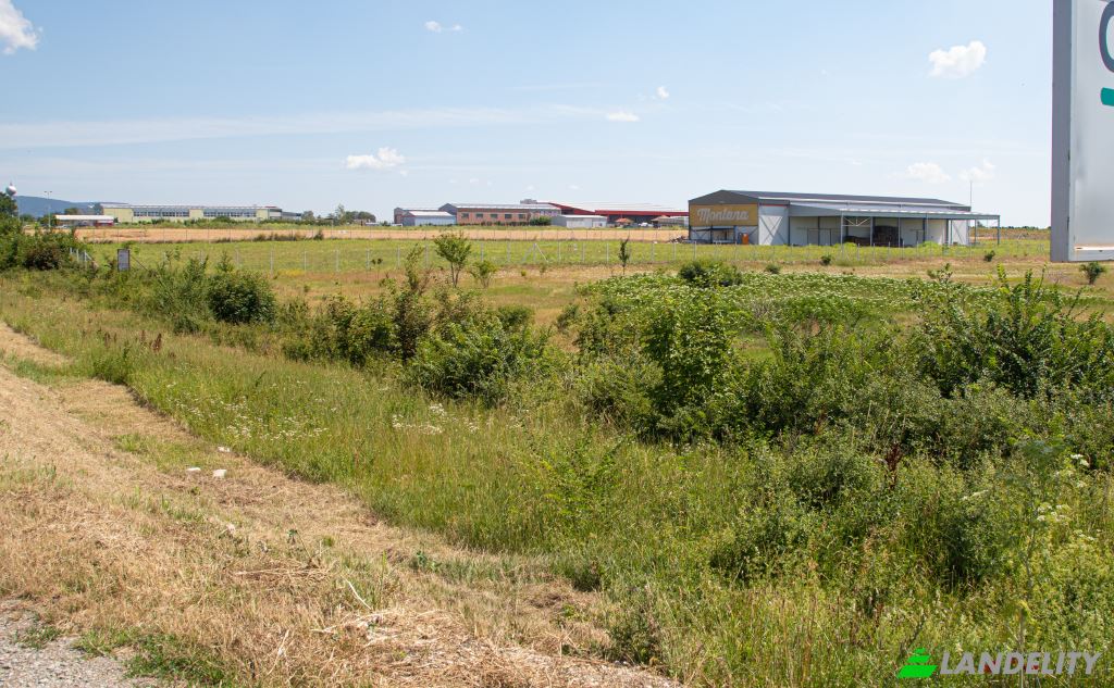 Land Lot for Sale Ruma, Srem District, Vojvodina, Serbia. Photo 5