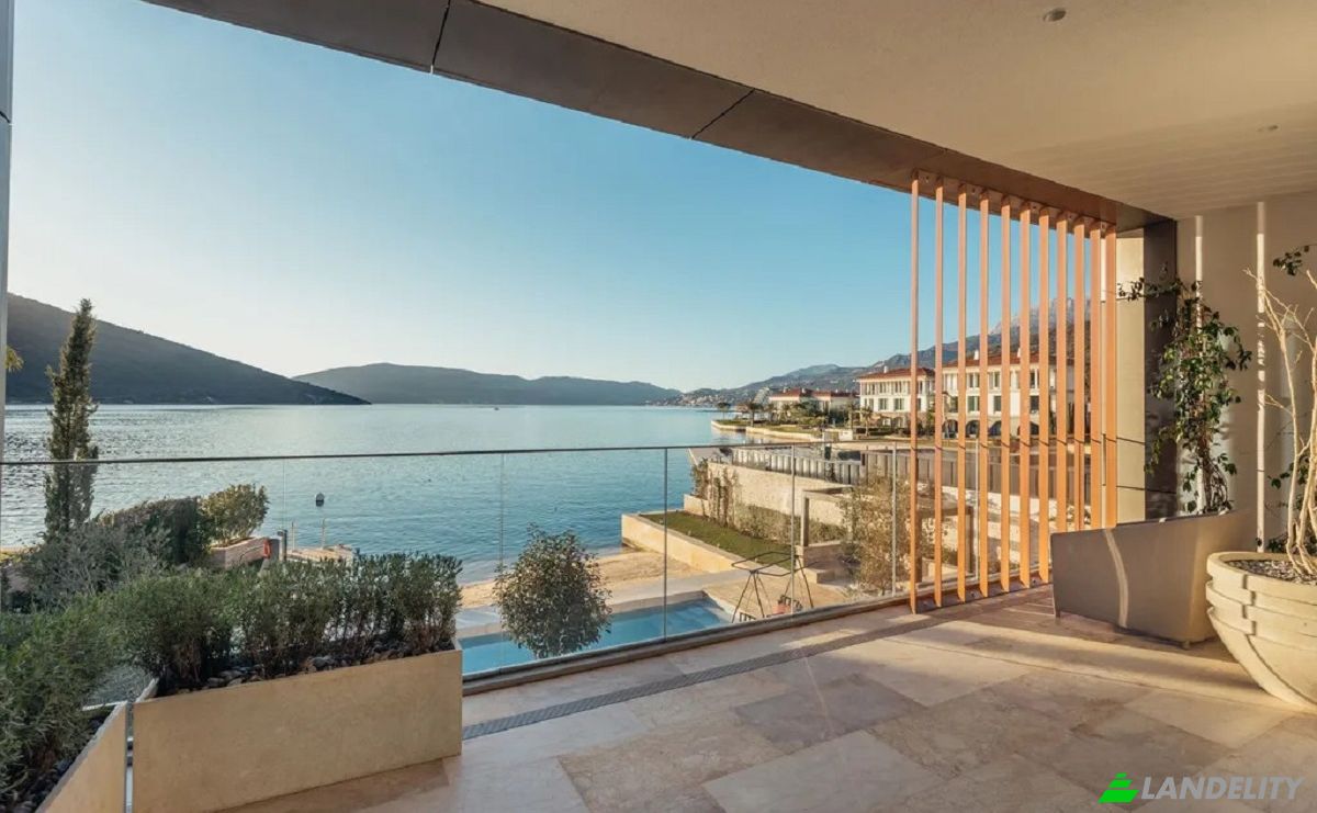 Single Family Home for Sale Kumbor, Herceg Novi Municipality, Montenegro. Photo 8