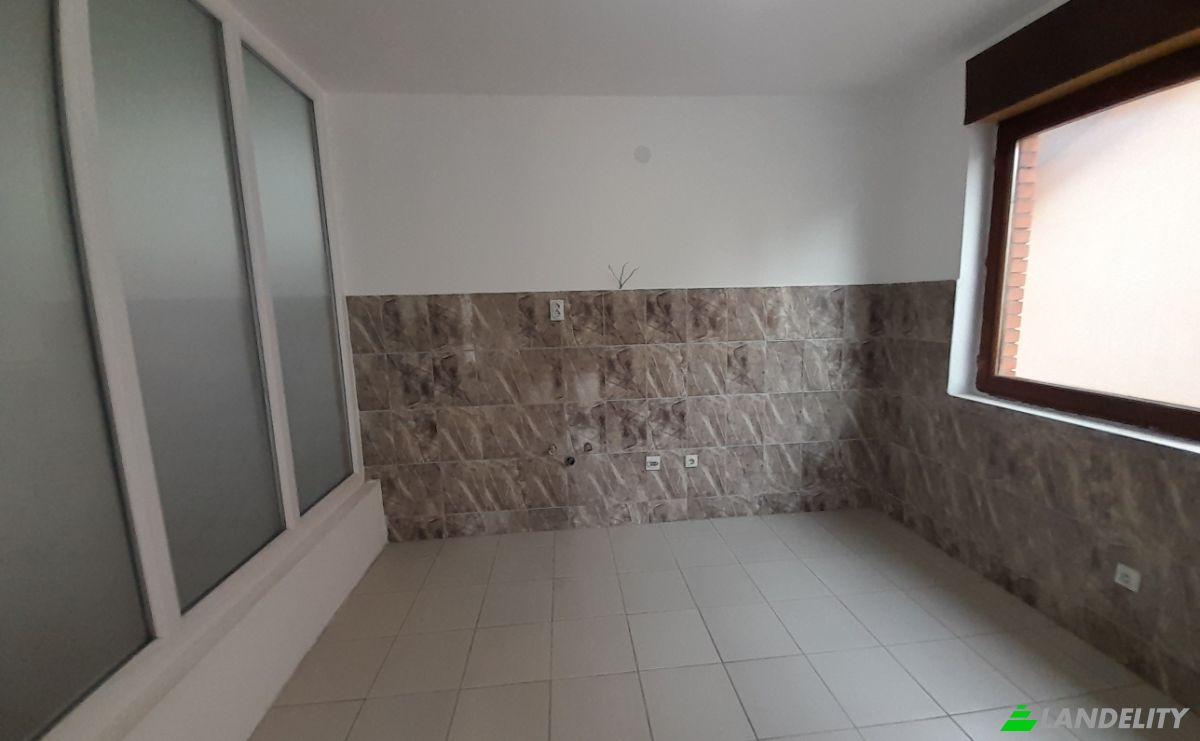 Single Family Home for Sale Juznomoravskih brigada, Leskovac 16000, Leskovac, Jablanica District, Serbia. Photo 3
