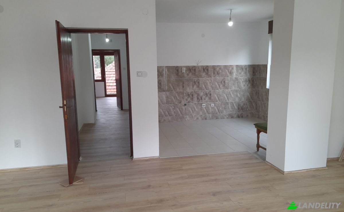 Single Family Home for Sale Juznomoravskih brigada, Leskovac 16000, Leskovac, Jablanica District, Serbia. Photo 9