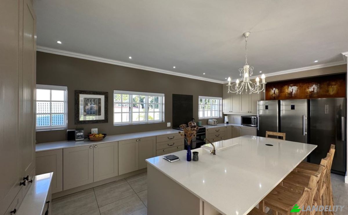 Single Family Home for Sale Wares Rd, Mill Park, Gqeberha, Nelson Mandela Bay Metropolitan Municipality, Eastern Cape, South Africa. Photo 7