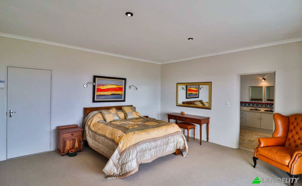 Single Family Home for Sale South Rd, Pringle Bay, Overberg District Municipality, Western Cape, South Africa. Photo 12