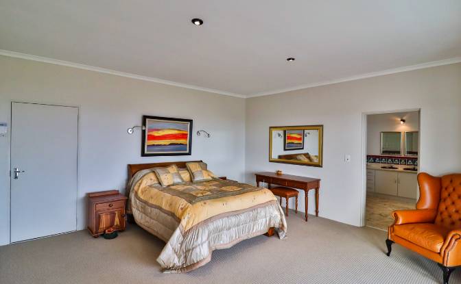 Single Family Home for Sale South Rd, Pringle Bay. Photo#12