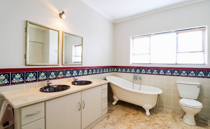 Single Family Home for Sale South Rd, Pringle Bay. Photo#13