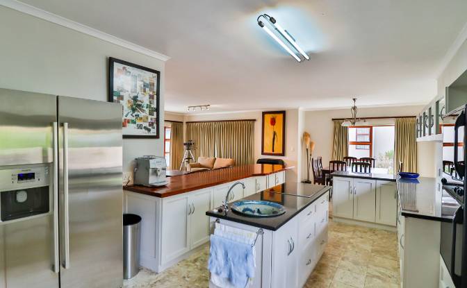 Single Family Home for Sale South Rd, Pringle Bay. Photo#7
