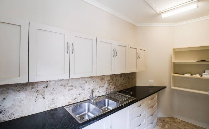 Single Family Home for Sale South Rd, Pringle Bay. Photo#9