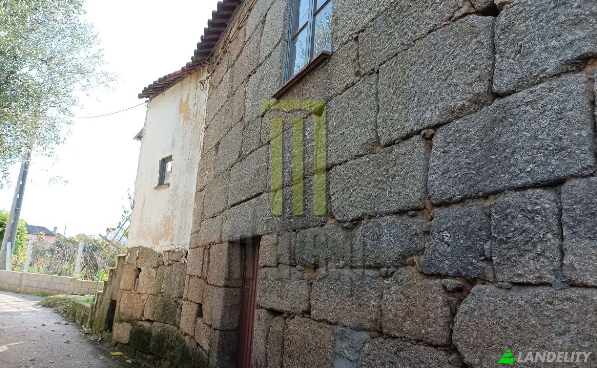 Single Family Home for Sale R das Flores, Oliveira do Hospital, Coimbra District, Portugal. Photo 4