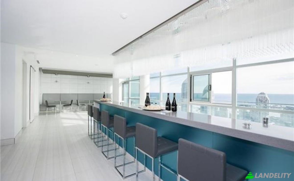 Appartamento da affittare Legion Rd N, Etobicoke, Toronto, Ontario, Canada. Foto 13