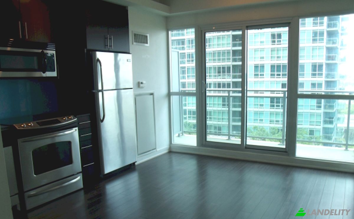 Appartamento da affittare Legion Rd N, Etobicoke, Toronto, Ontario, Canada. Foto 1