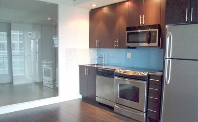 Appartamento da affittare Legion Rd N, Etobicoke. Foto#3