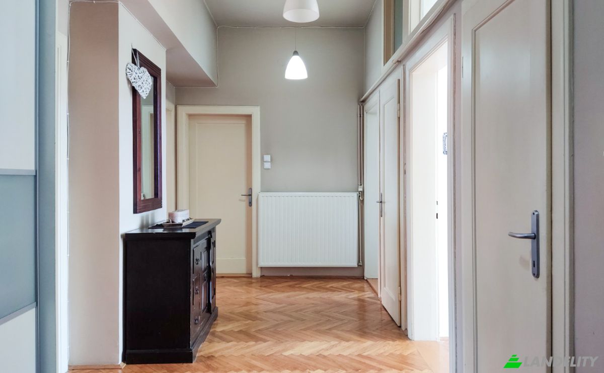 Apartment for Sale Glavni trg, Maribor, Administrative unit Maribor, Slovenia. Photo 4