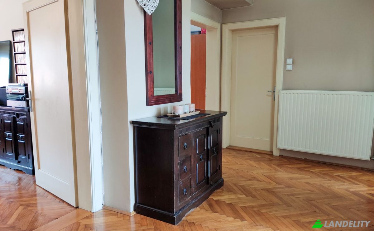 Apartment for Sale Glavni trg, Maribor, Administrative unit Maribor, Slovenia. Photo 11