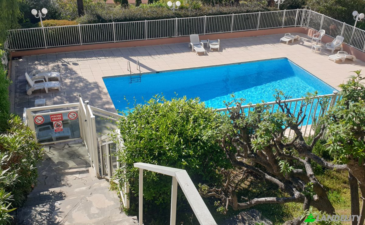 Apartment for Sale bis Rte des Breguieres, 06110 Le Cannet, Le Cannet, Alpes-Maritimes, Provence-Alpes-Cote dAzur, France. Photo 18