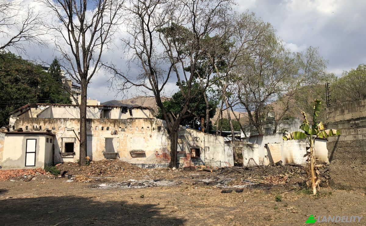 Land Lot for Sale Maracay, Girardot, Aragua, Venezuela. Photo 15