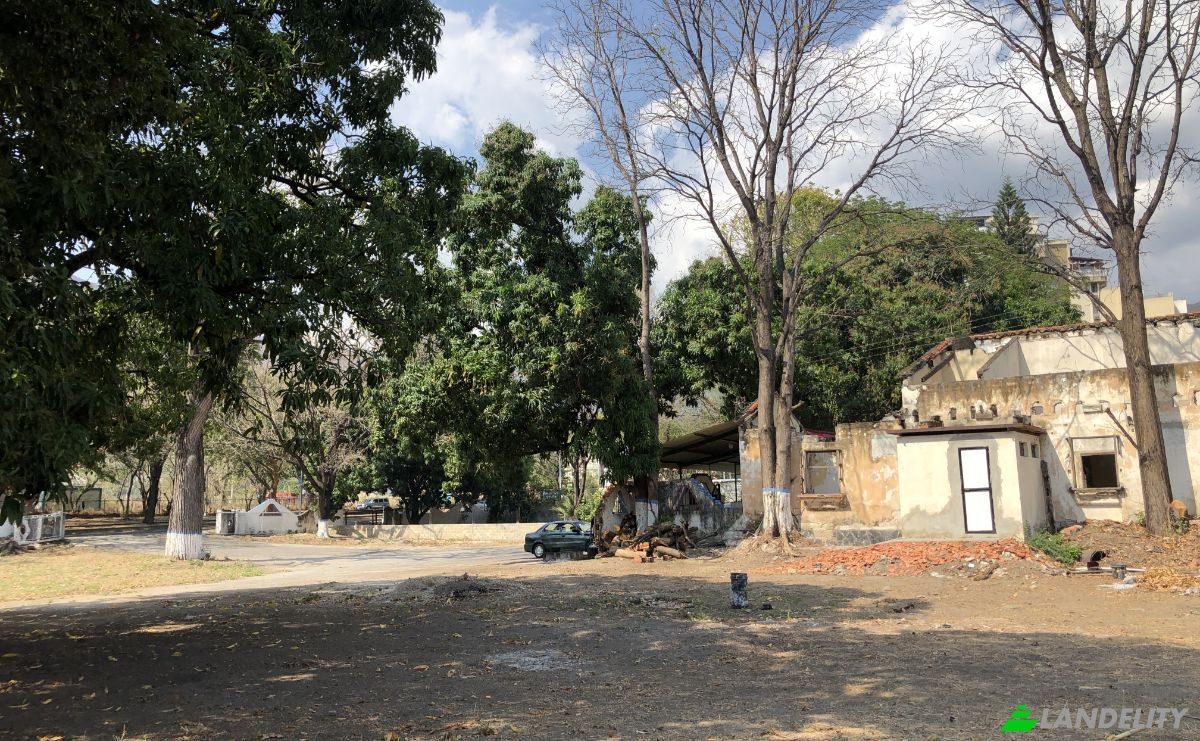 Land Lot for Sale Maracay, Girardot, Aragua, Venezuela. Photo 16