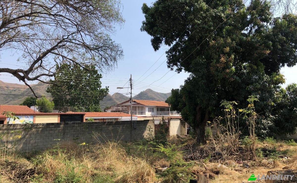 Land Lot for Sale Maracay, Girardot, Aragua, Venezuela. Photo 10