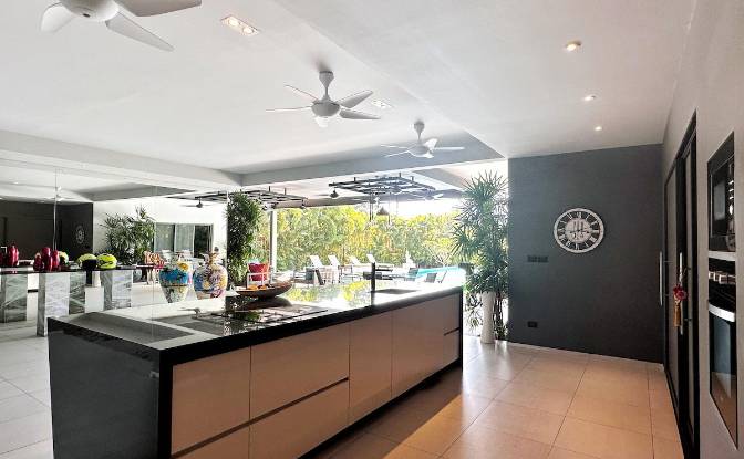 Casa de una sola familia en venta Soi Kokyang. Foto#2