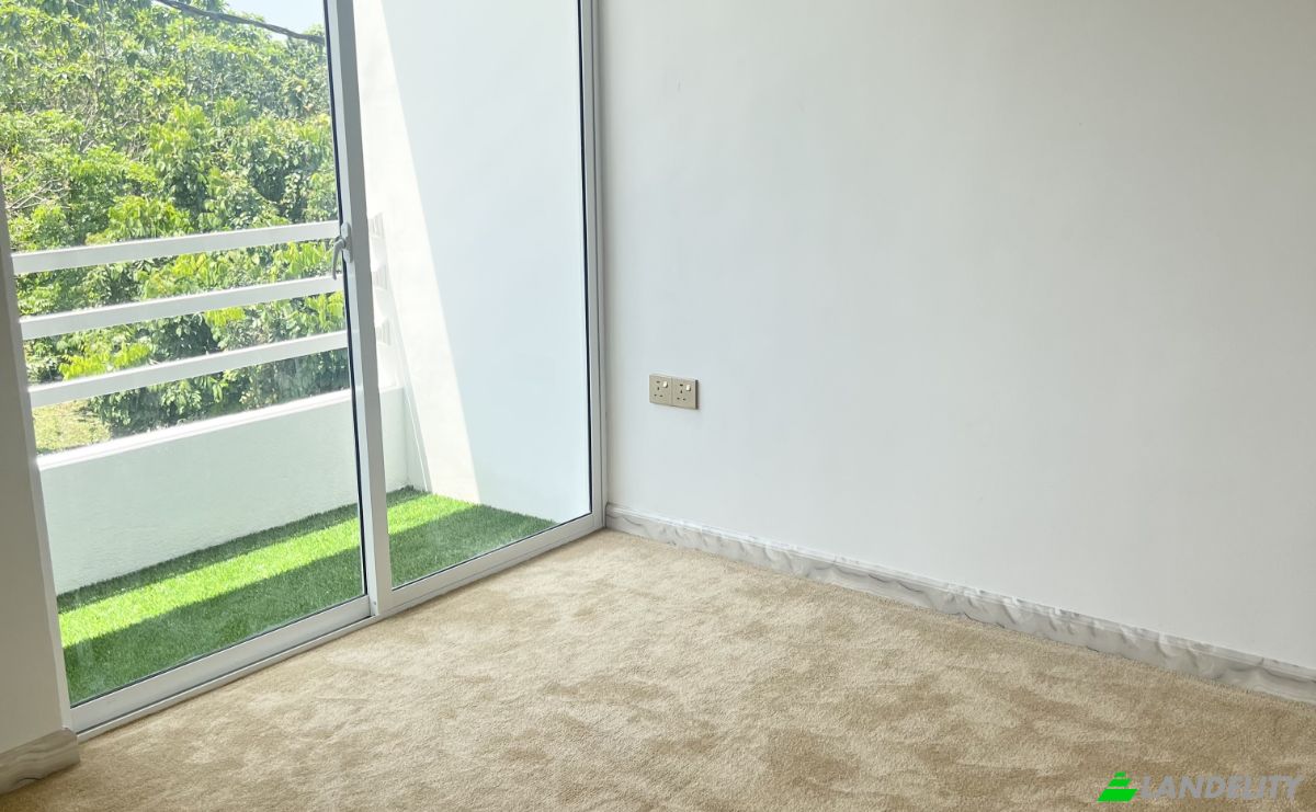 Single Family Home for Sale Sparkles Rd, Malabe, Colombo, Western Province, Sri Lanka. Photo 3