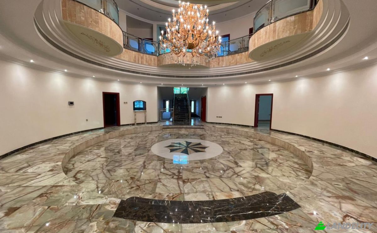 Single Family Home for Sale Emirates Hills, Dubai, United Arab Emirates. Photo 2