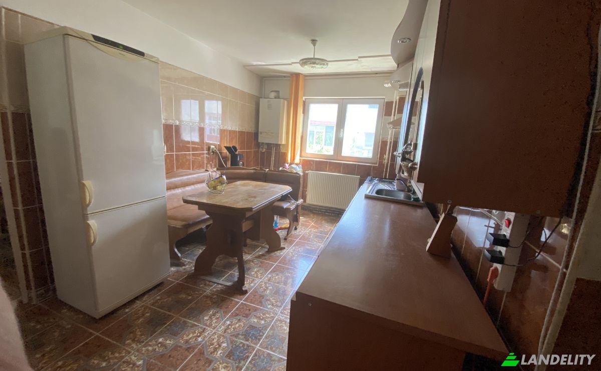 Apartment for Sale Strada Dinu Lipatti, Targoviste 137431, Targoviste, Dambovita, Romania. Photo 7