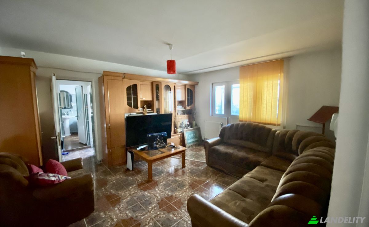 Apartment for Sale Strada Dinu Lipatti, Targoviste 137431, Targoviste, Dambovita, Romania. Photo 1