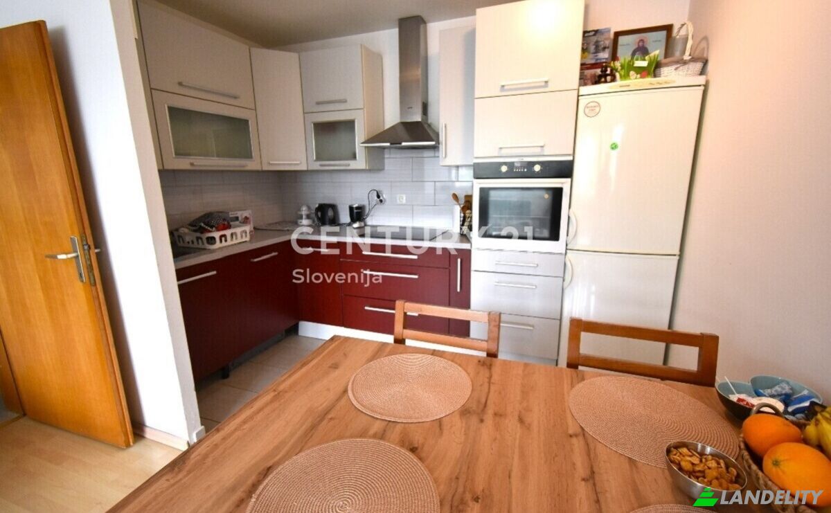Apartment for Sale Goriska cesta, Velenje, City Municipality of Velenje, Slovenia. Photo 2