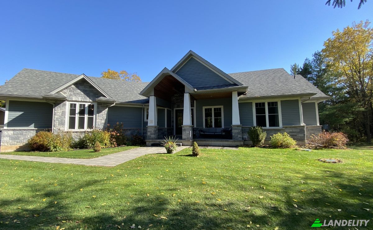 Casa unifamiliare in vendita E River Rd, Brant, Brant County, Ontario, Canada. Foto 1