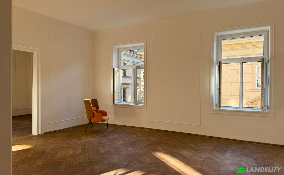 Apartment for Sale Studencka, Krakow, Lesser Poland Voivodeship, Poland. Photo 17