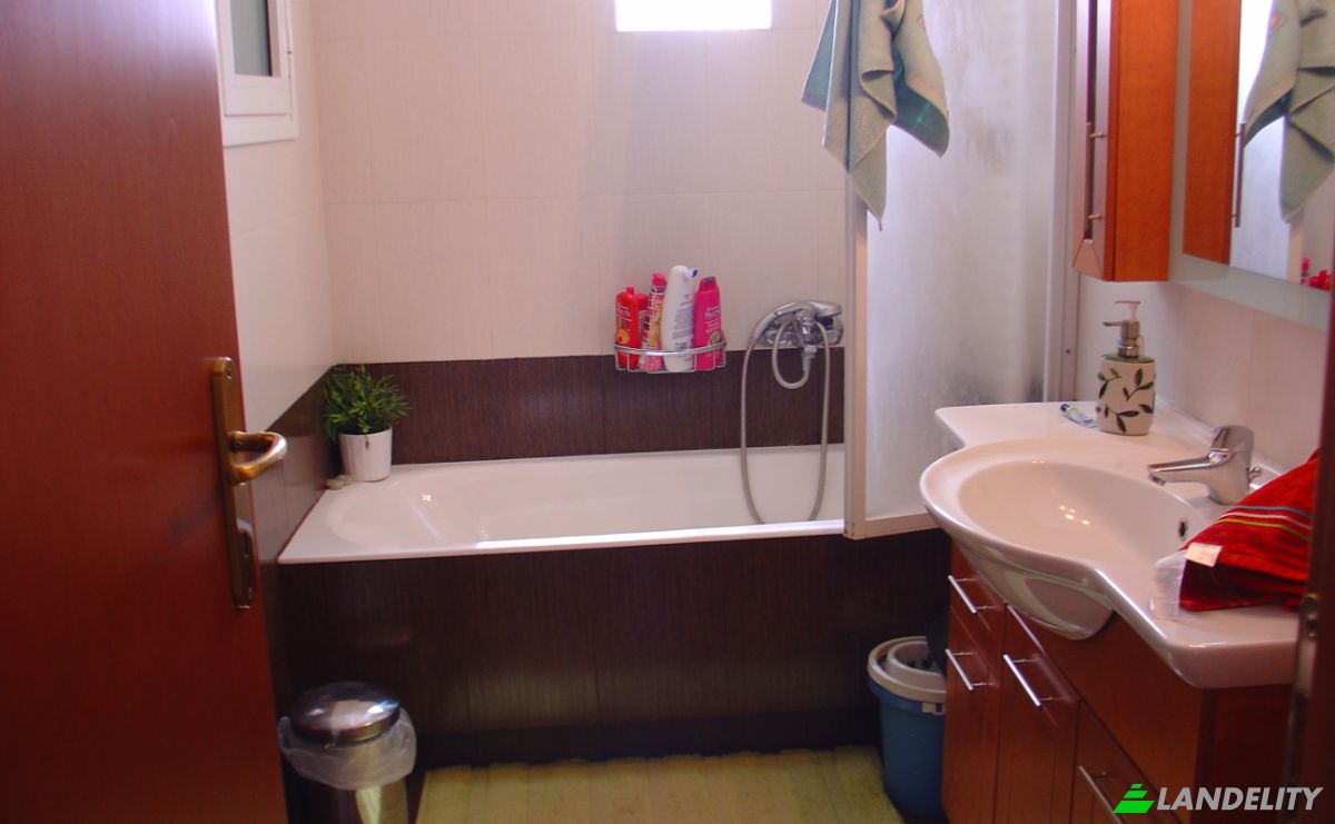Apartment for Sale Kolokotroni, Elefsina, Eleusis, Attica, Decentralized Administration of Attica, Greece. Photo 4