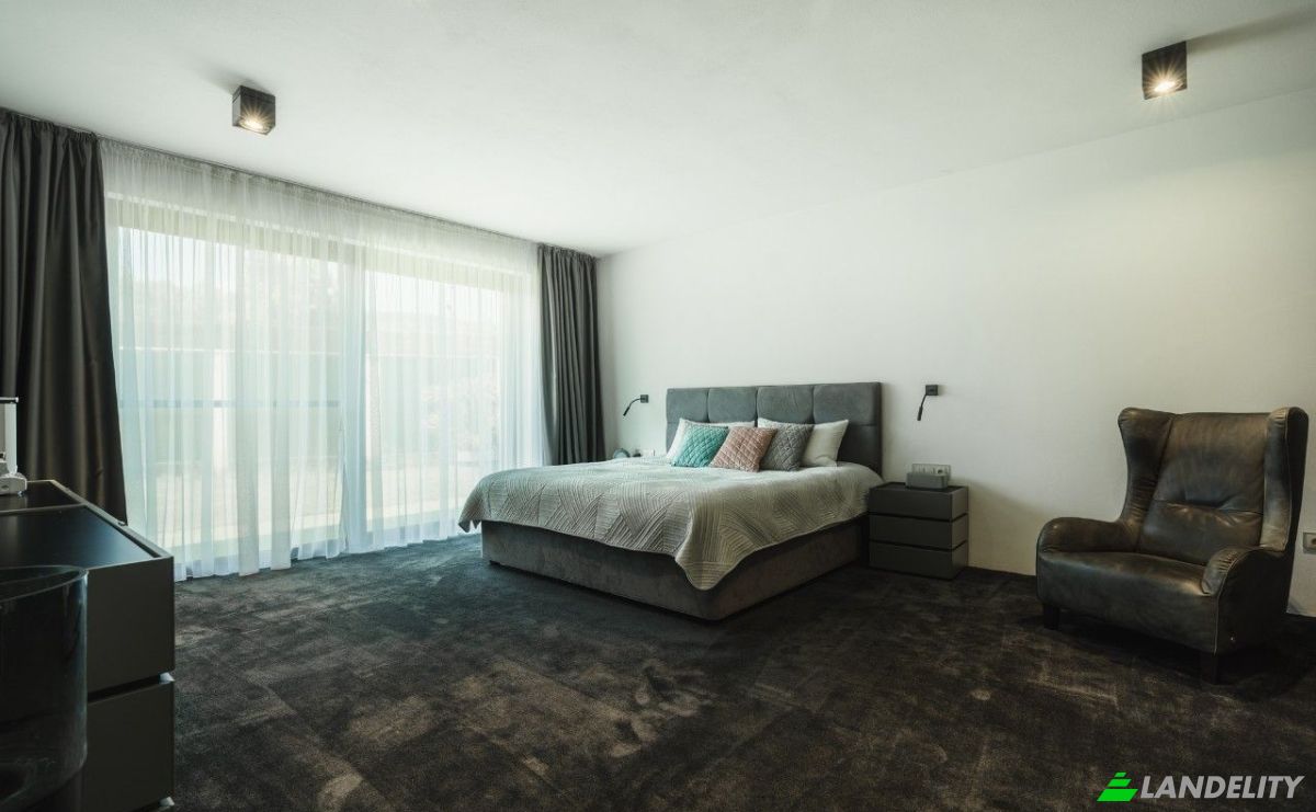 Villa for Sale Na Paziti, Svaty Jur, Pezinok District, Bratislava Region, Slovakia. Photo 6