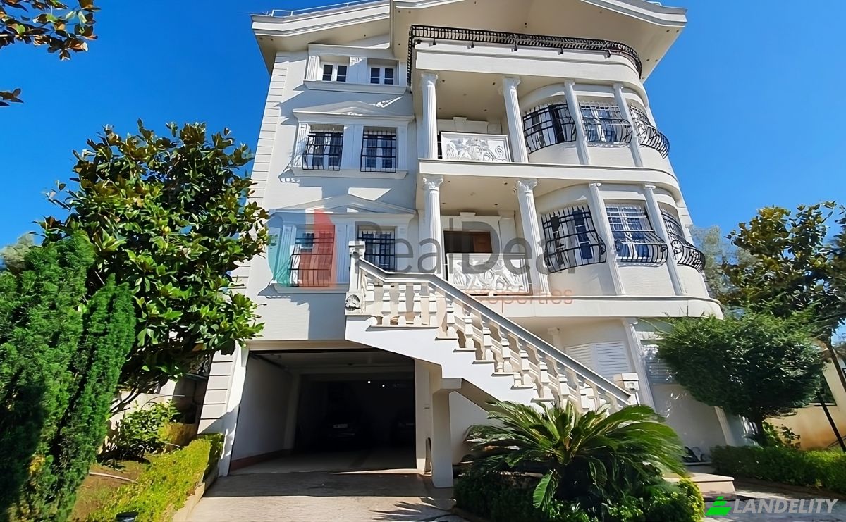 Single Family Home for Sale Rruga Sterio Spasse, Tirana, Tirana County, Albania. Photo 1