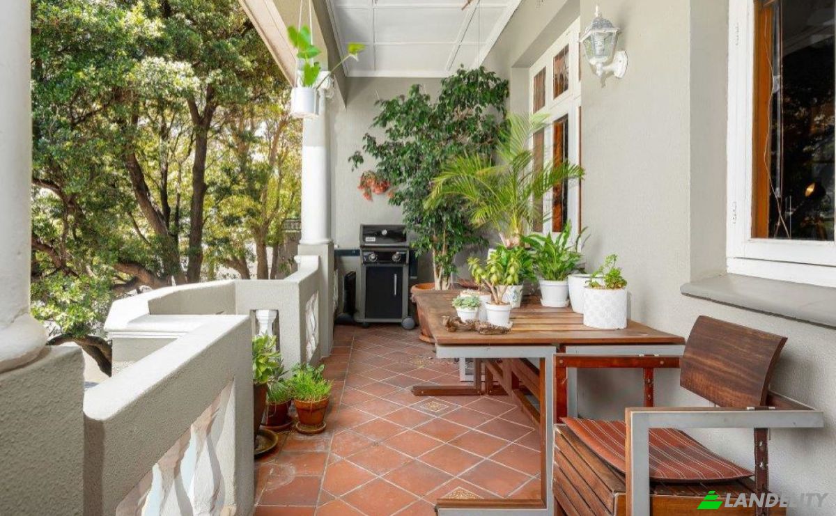 Apartment for Sale Buitenkant St, Vredehoek, Cape Town, City of Cape Town Metropolitan Municipality, Western Cape, South Africa. Photo 4