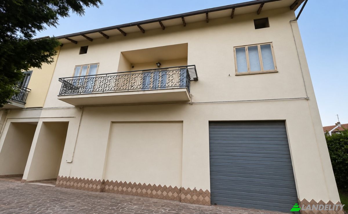 Single Family Home for Sale V Grasceta, 66050 San Salvo CH, San Salvo, Province of Chieti, Abruzzo, Italy. Photo 1