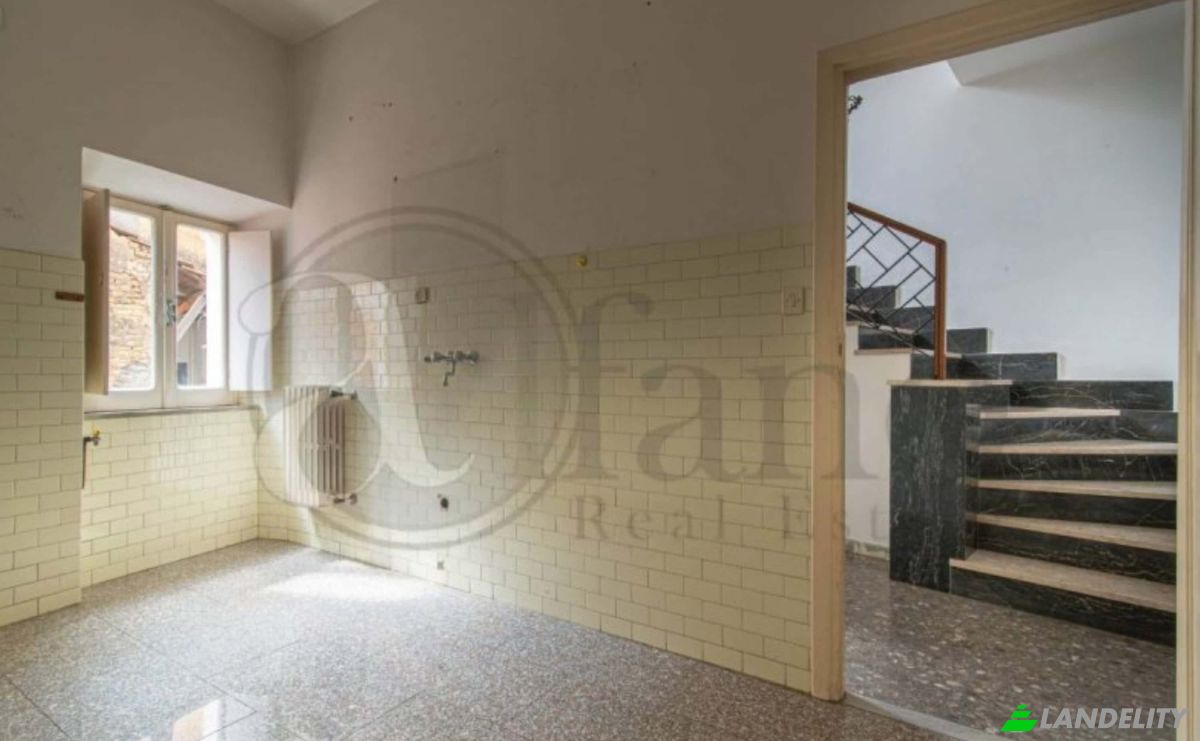 Apartment for Sale Via S Giovanni, 04015 Priverno LT, Priverno, Province of Latina, Lazio, Italy. Photo 19