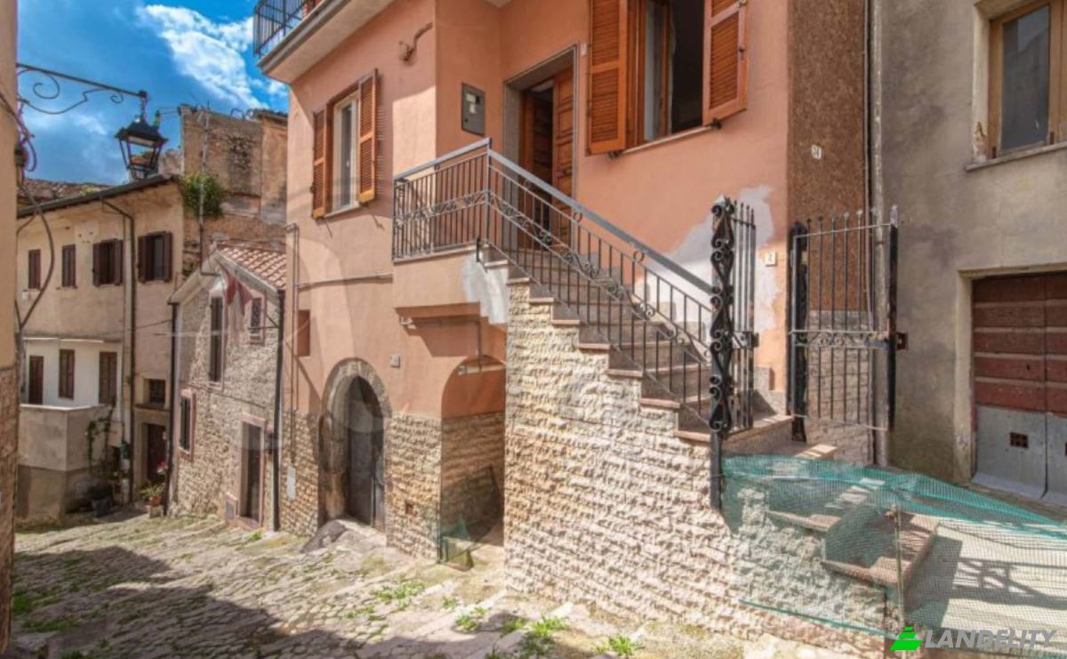 Apartment for Sale Via S Giovanni, 04015 Priverno LT, Priverno, Province of Latina, Lazio, Italy. Photo 3