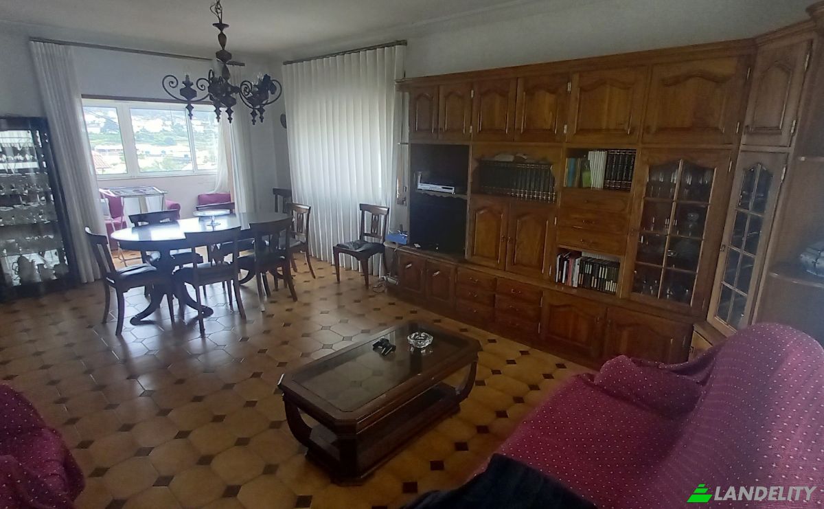 Townhouse for Sale Av Bombeiros Voluntarios, Caldas de Vizela, Vizela, Braga, Portugal. Photo 9