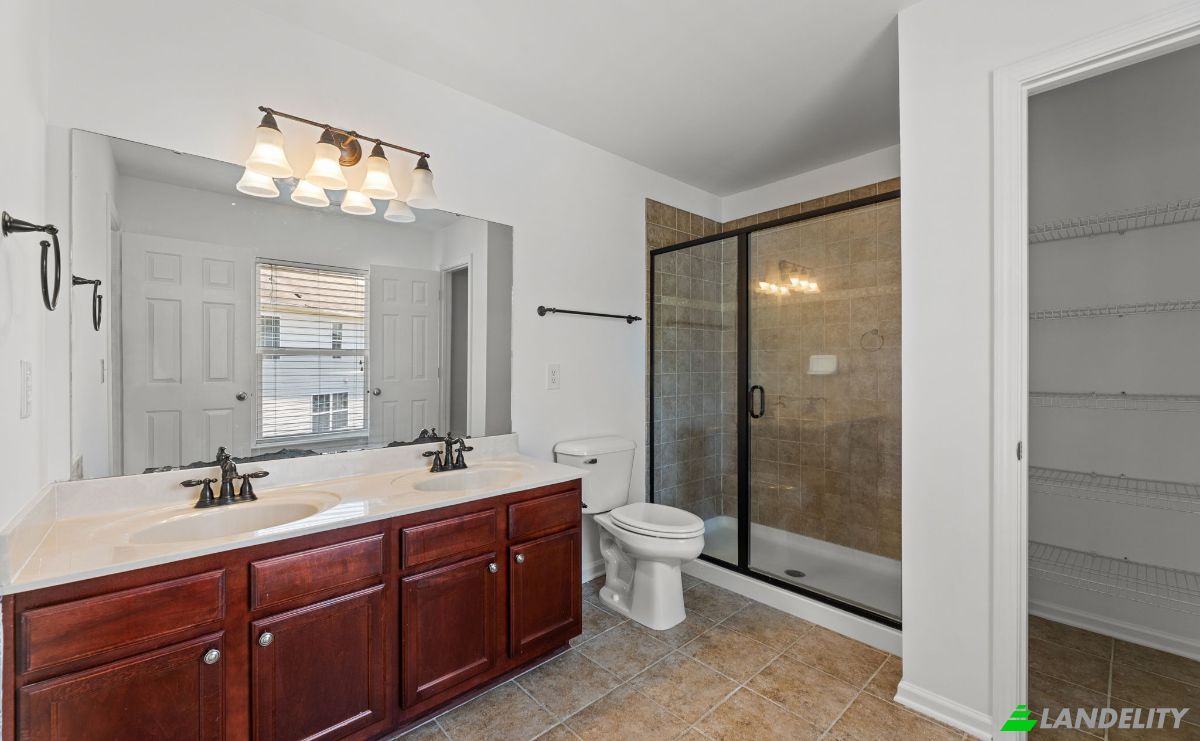 Single Family Home for Sale Sleeper Car Ln, Garner, Wake County, North Carolina, United States, NC 27529, USA. Photo 9