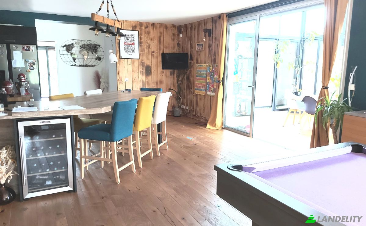 Villa for Sale La Borde, 33430 Cazats, Cazats, Gironde, Nouvelle-Aquitaine, France. Photo 5
