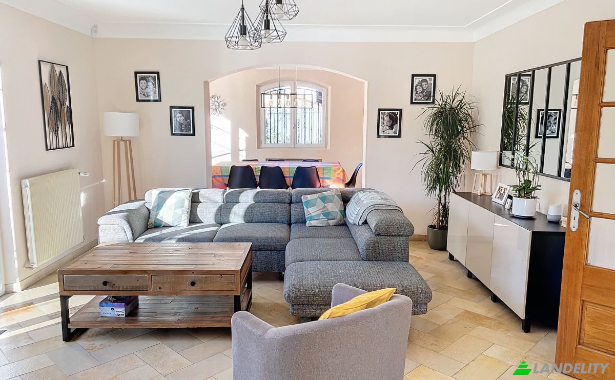 Villa for Sale Imp des trois pas, 06650 Le Rouret, Le Rouret, Alpes-Maritimes, Provence-Alpes-Cote dAzur, France. Photo 4