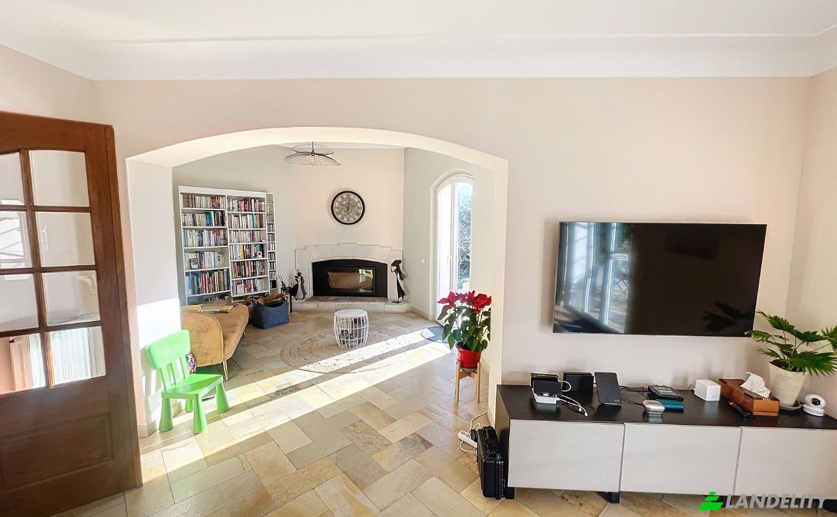 Villa for Sale Imp des trois pas, 06650 Le Rouret, Le Rouret, Alpes-Maritimes, Provence-Alpes-Cote dAzur, France. Photo 5