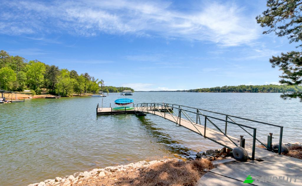 Casa de una sola familia en venta Hudgins Lake Rd, Townville, Anderson County, South Carolina, United States, SC 29689, USA. Foto 4