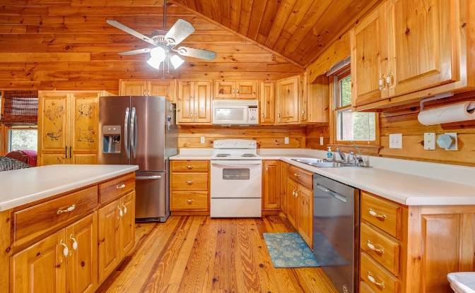 Single Family Home for Sale Crawford St, Ellijay. Photo#10
