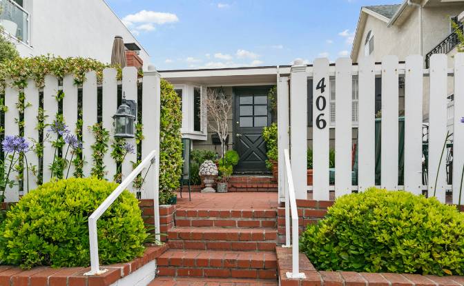 Single Family Home for Sale - Newport Beach, United States
