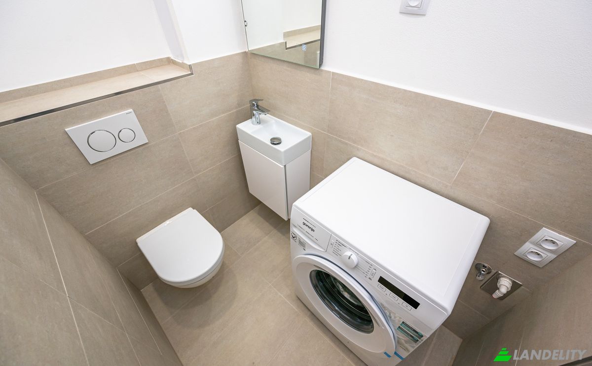 Apartment for Sale Strazni, Praha Zizkov, Prague, Hlavni mesto Praha, Czechia. Photo 9