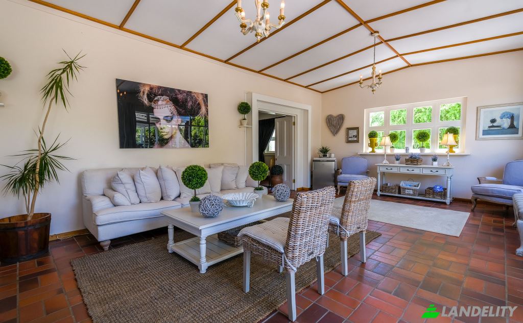 Single Family Home for Sale Caledon St, Bodorp, George, Garden Route District Municipality, Western Cape, South Africa. Photo 5