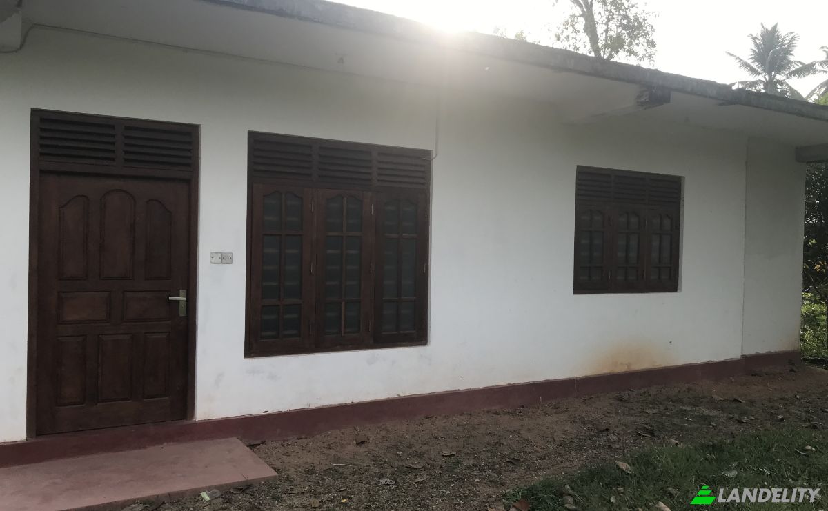 Edificio comercial en venta Baddegama Rd, Hikkaduwa 80244, Hikkaduwa, Galle, Southern Province, Sri Lanka. Foto 2