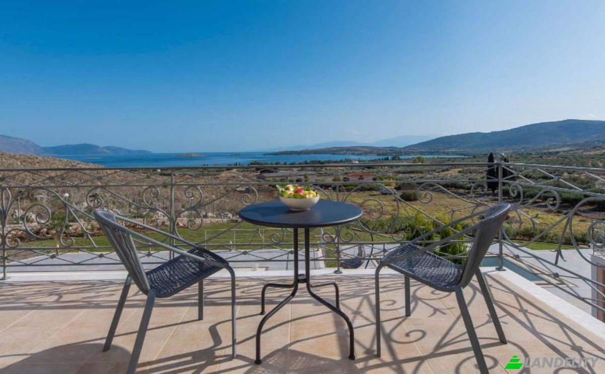 Single Family Home for Sale Galaxidi, Central Greece, Decentralized Administration of Thessaly and Central Greece, Greece. Photo 3